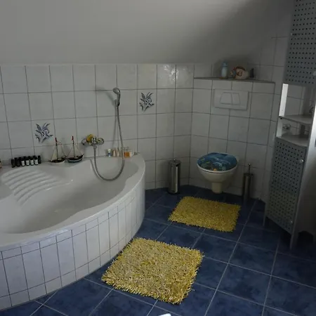 Englburg In Absolut Ruhiger Lage Feriehus